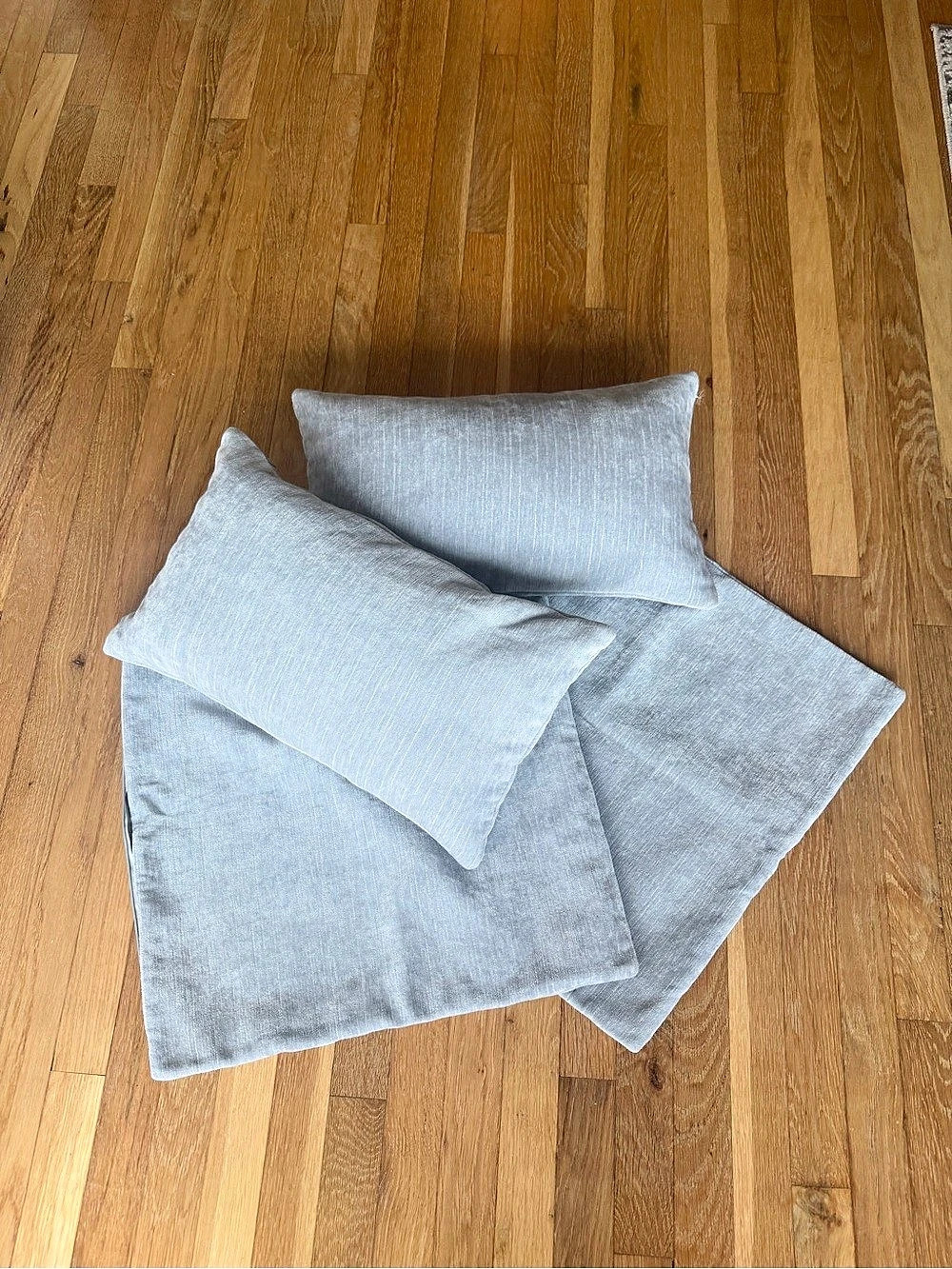 Blue/Gray Throw Pillow Set